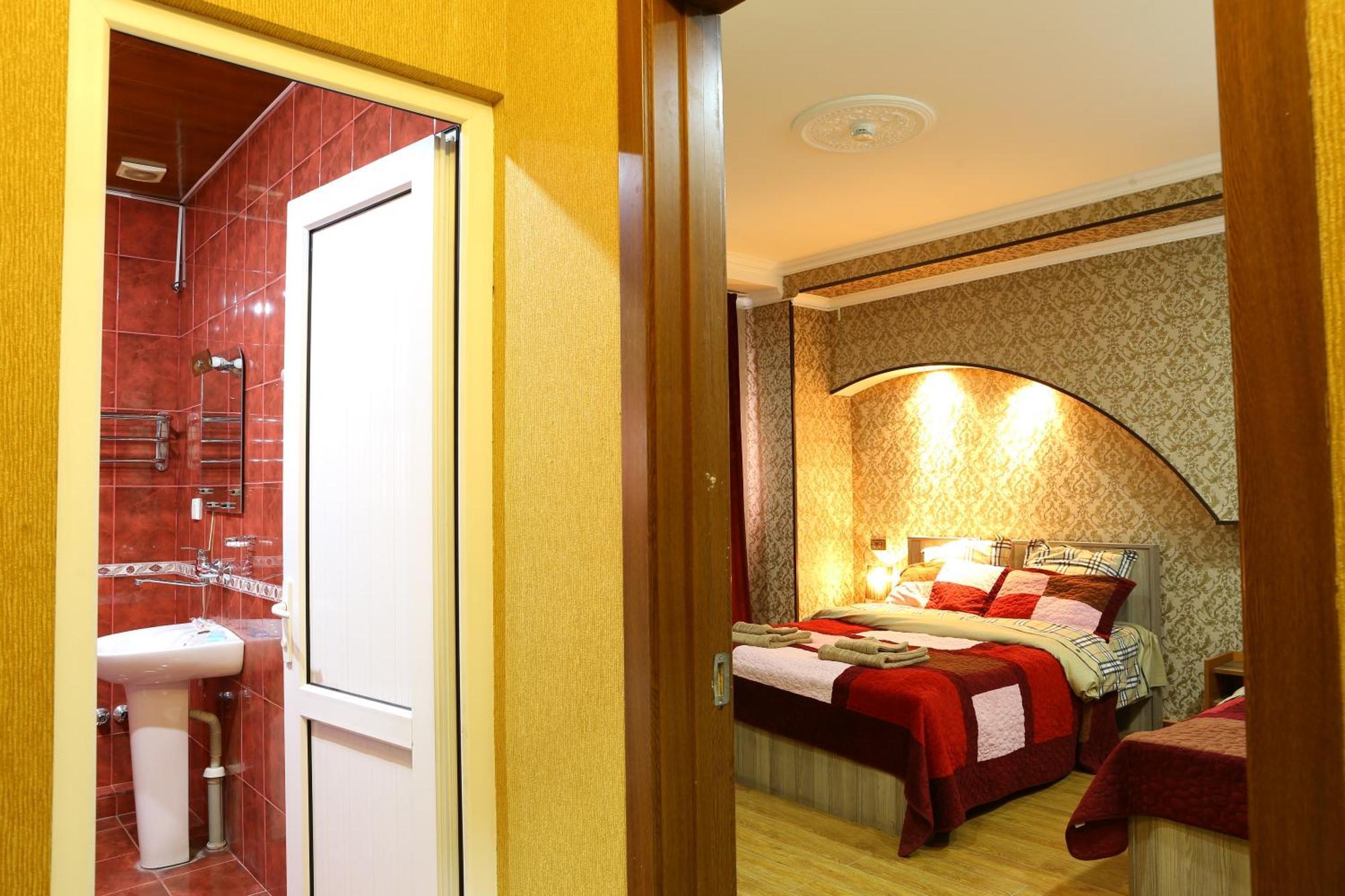 Dkd-Bridge Hotel Tbiliszi Kültér fotó
