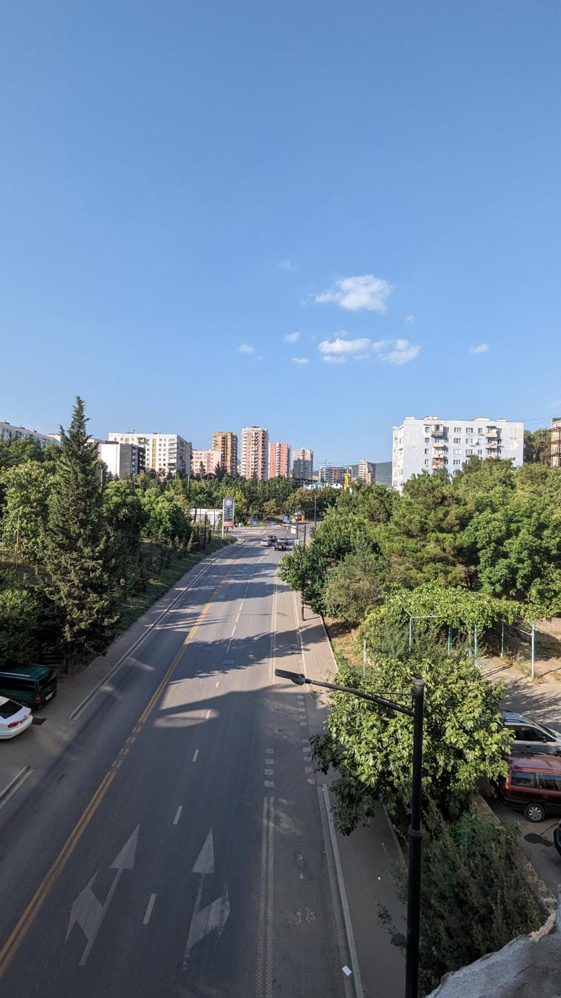 Dkd-Bridge Hotel Tbiliszi Kültér fotó