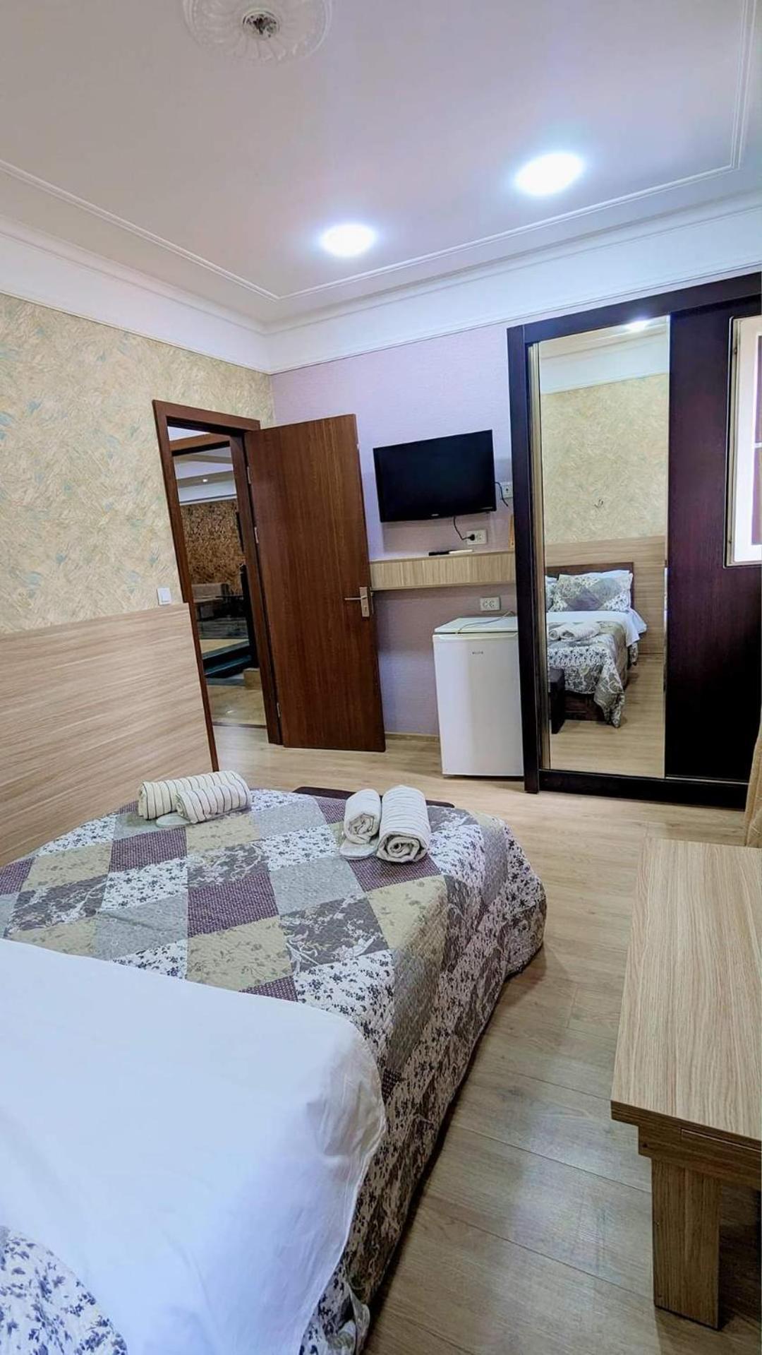 Dkd-Bridge Hotel Tbiliszi Szoba fotó