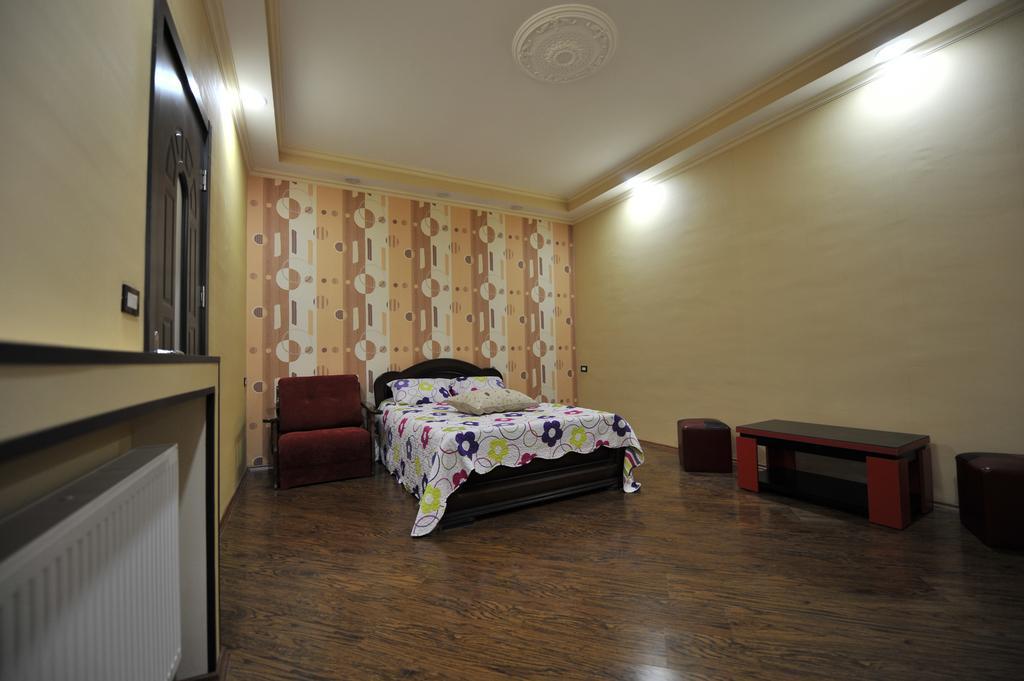 Dkd-Bridge Hotel Tbiliszi Kültér fotó