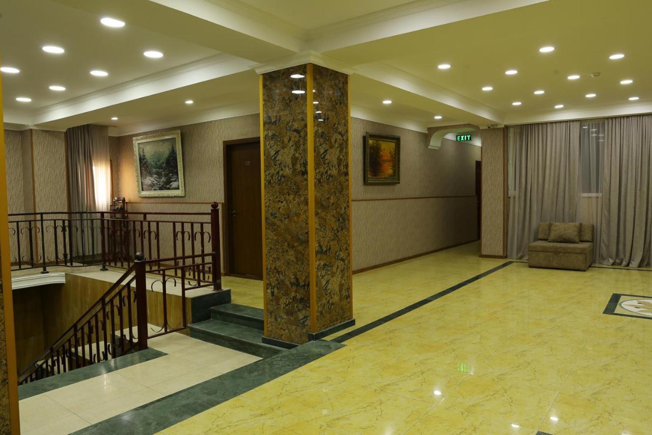 Dkd-Bridge Hotel Tbiliszi Kültér fotó